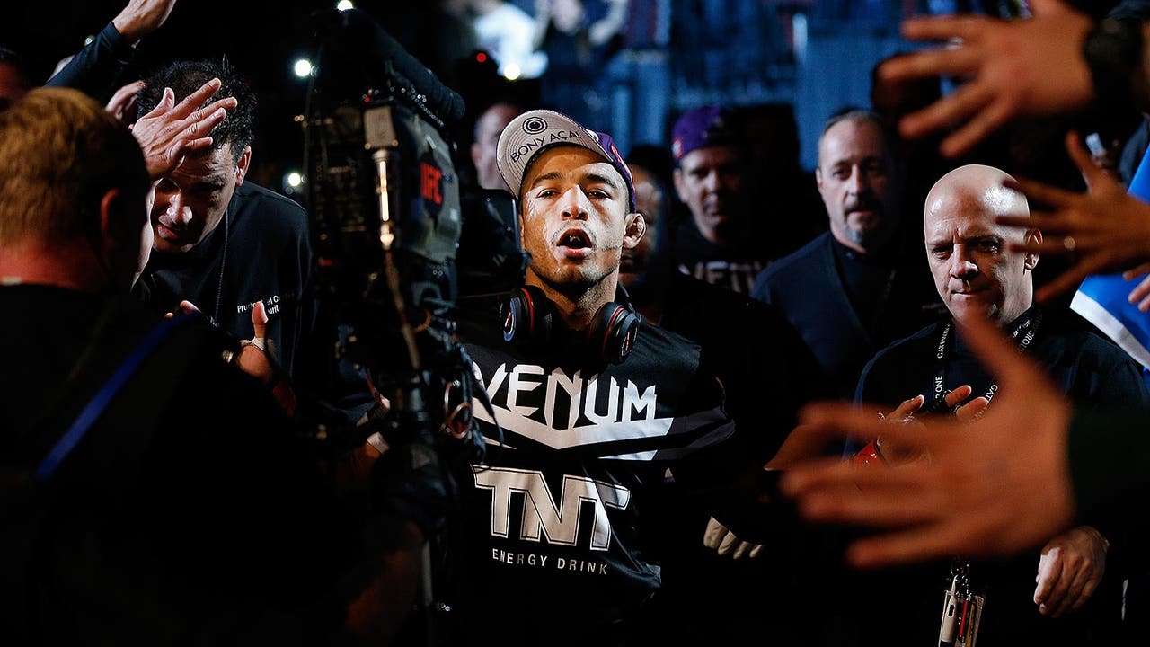 After night of the bizarre, only superfight can redeem UFC 169